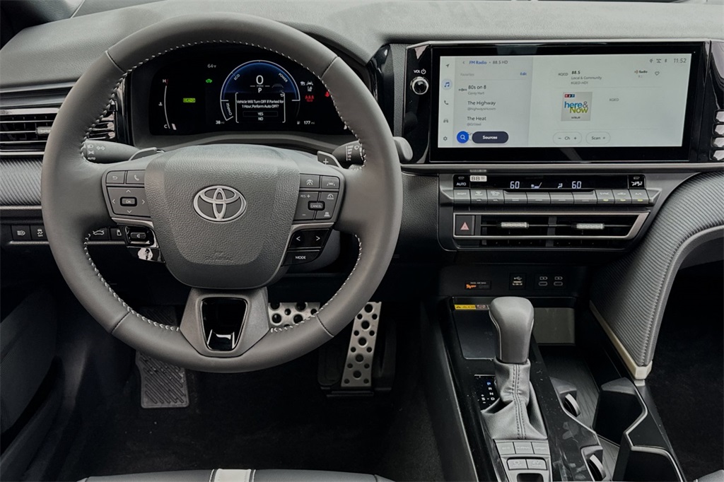 2025 Toyota Camry SE photo 11