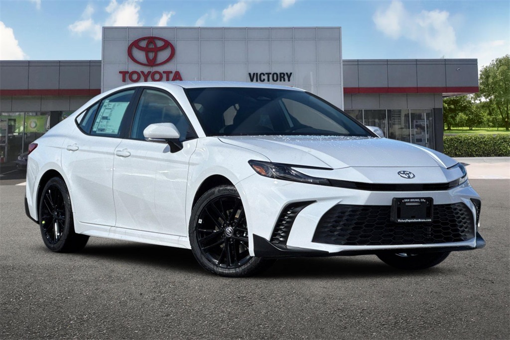 2025 Toyota Camry SE photo 2
