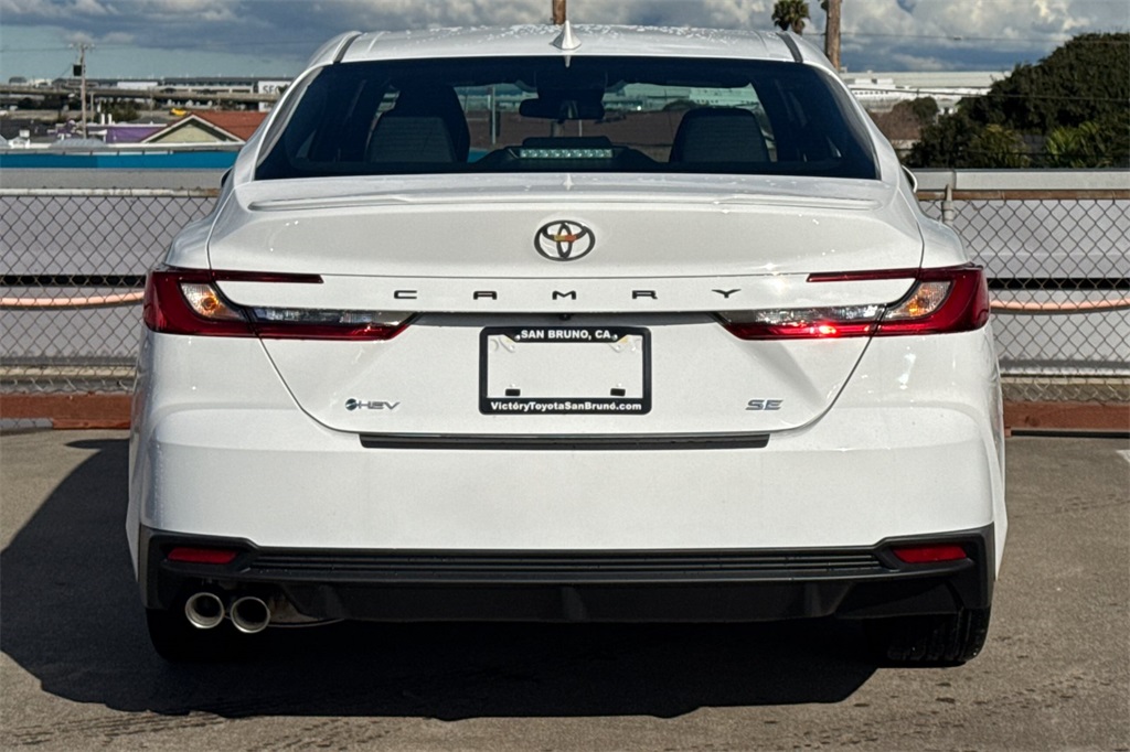 2025 Toyota Camry SE photo 6