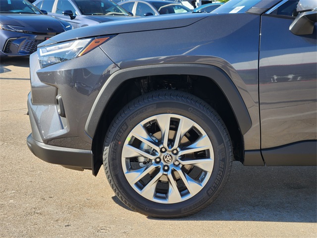 2025 Toyota RAV4 XLE Premium photo 2