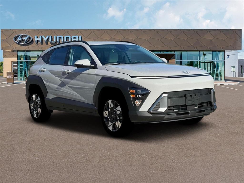 2025 Hyundai Kona SEL photo 10