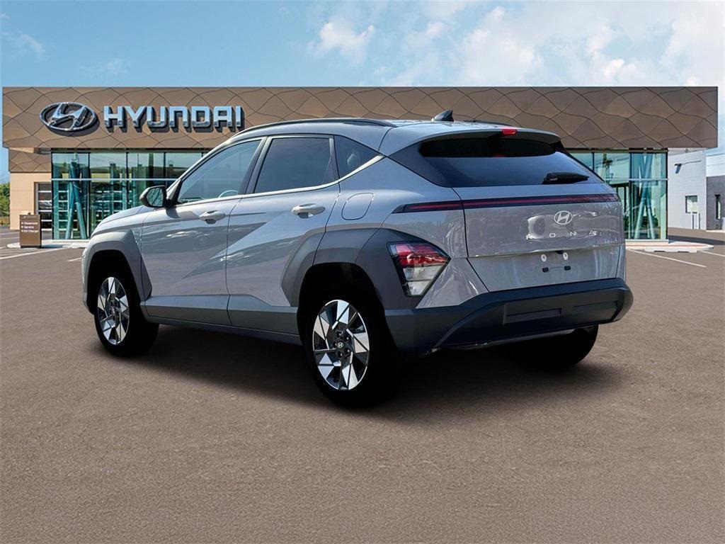 2025 Hyundai Kona SEL photo 4