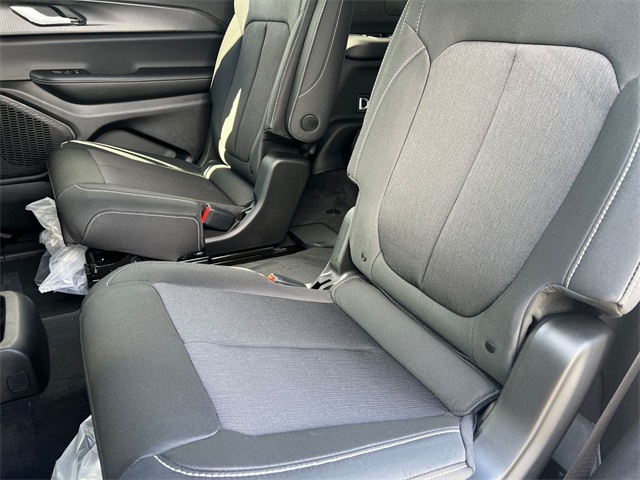 new 2025 Jeep Grand Cherokee L car, priced at $39,402