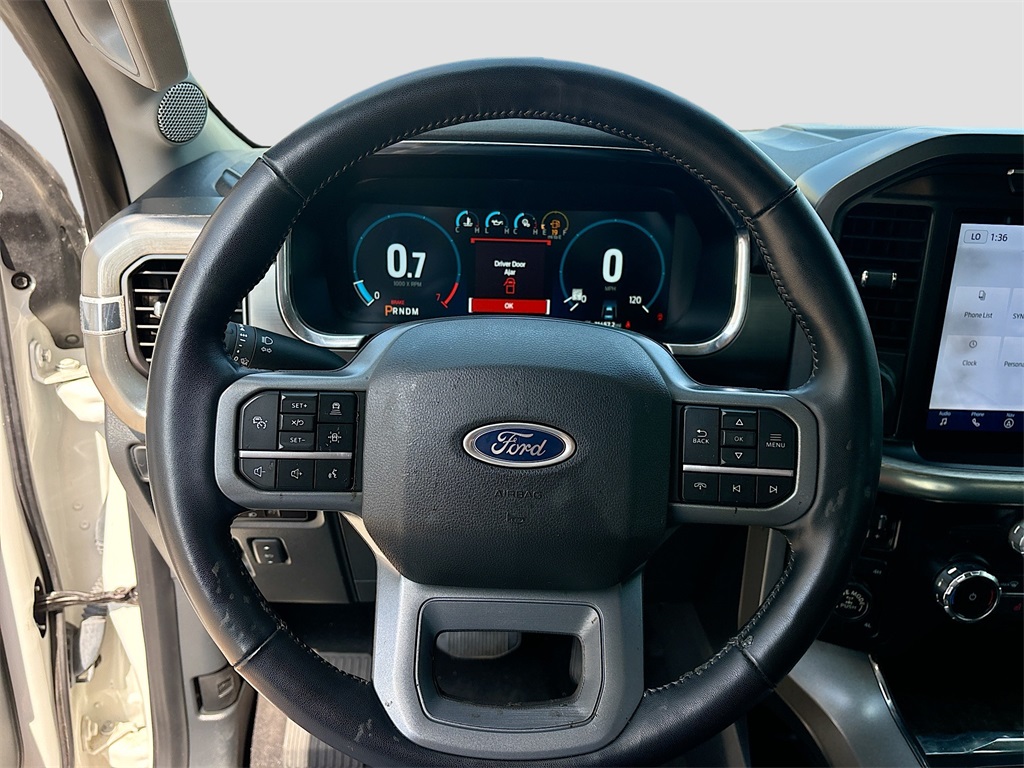 2023 Ford F-150 Lariat photo 11