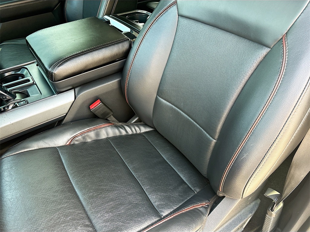 2023 Ford F-150 Lariat photo 19