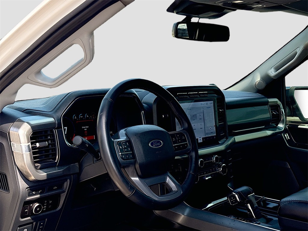 2023 Ford F-150 Lariat photo 9