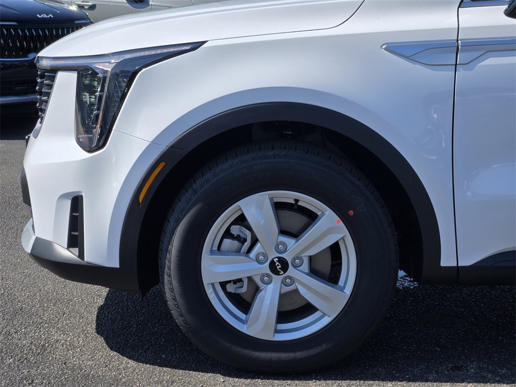 2026 Kia Sorento LX photo 4