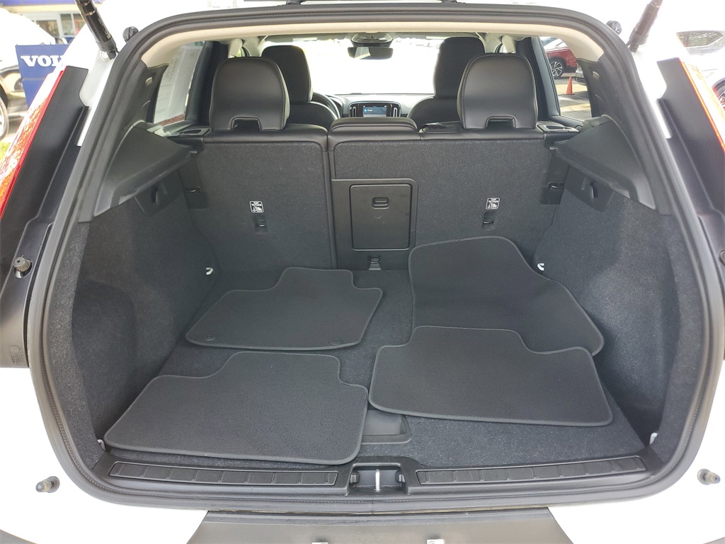 used 2025 Volvo XC40 car, priced at $27,895