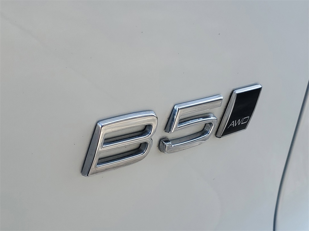 used 2025 Volvo XC40 car, priced at $27,895