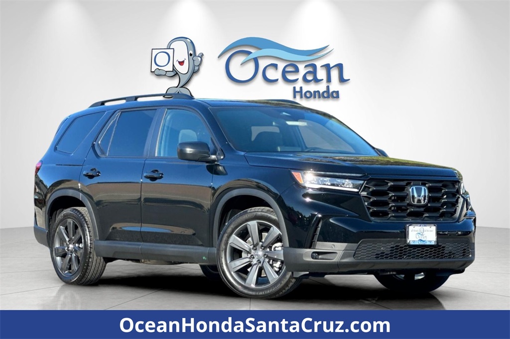 2025 Honda Pilot Sport's photo