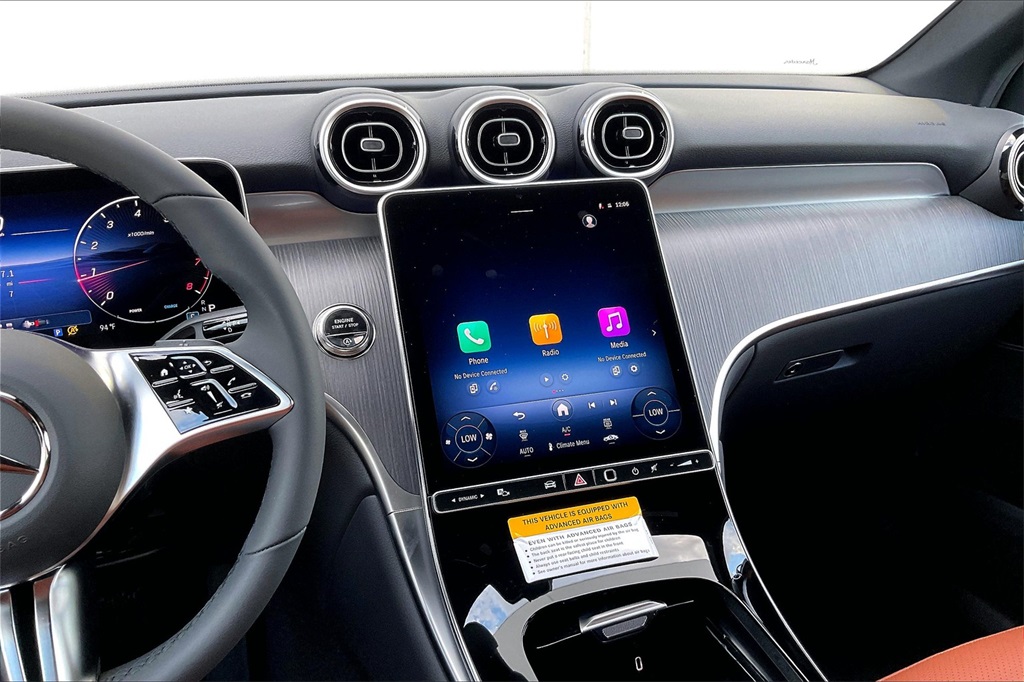 2026 Mercedes Benz GLC 300 photo 2