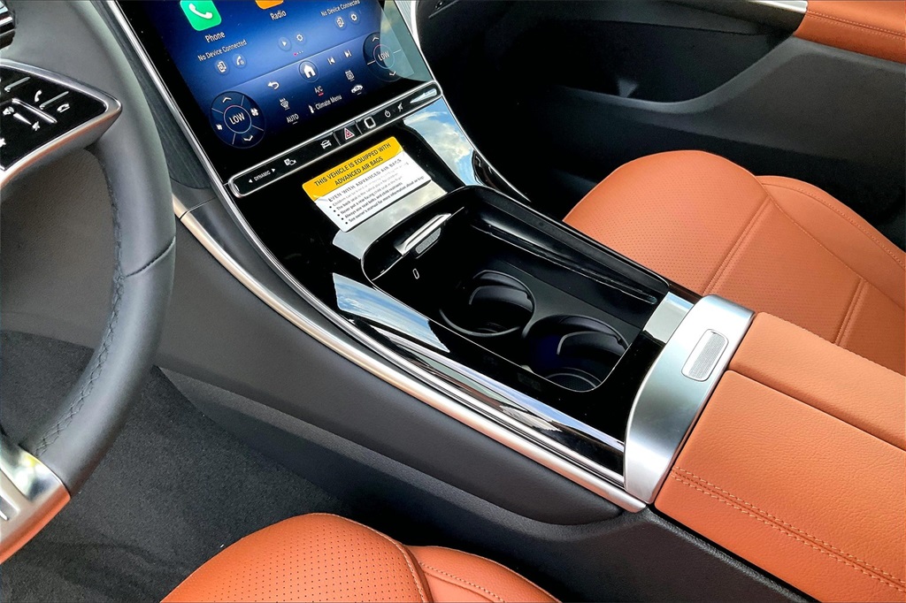 2026 Mercedes Benz GLC 300 photo 3