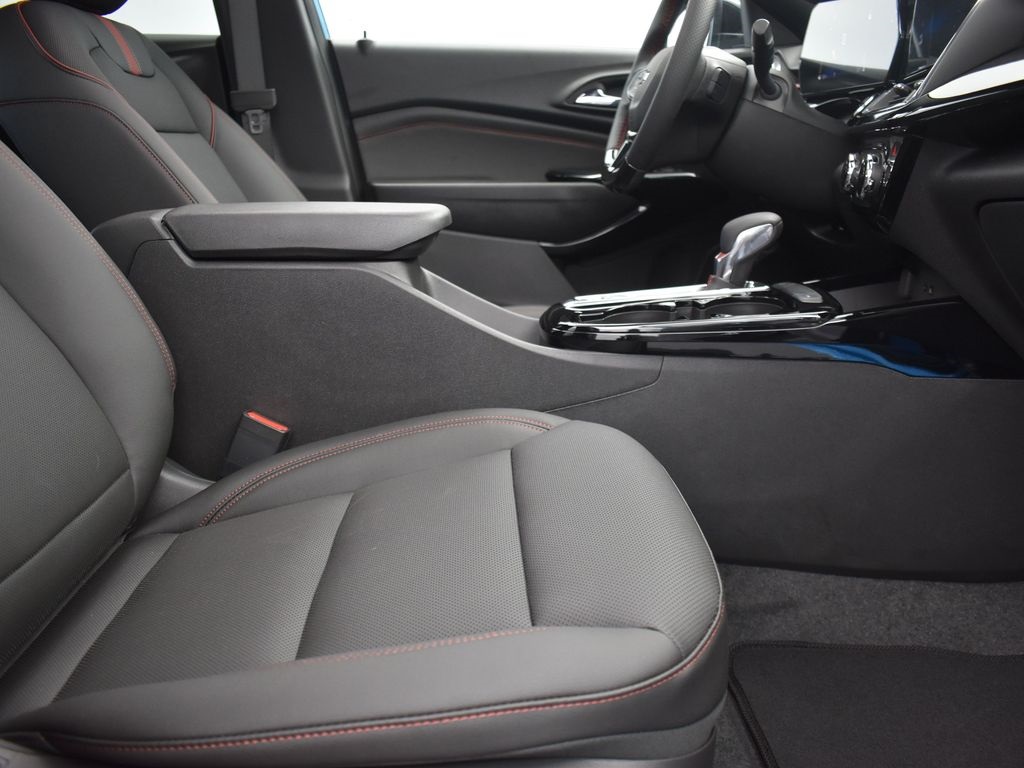 2025 Marina Blue Chevrolet Trax 2RS FWD SUV