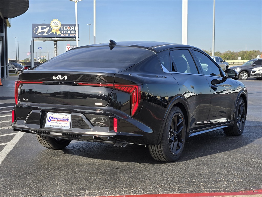 2025 Kia K4 GT-Line Turbo photo 3