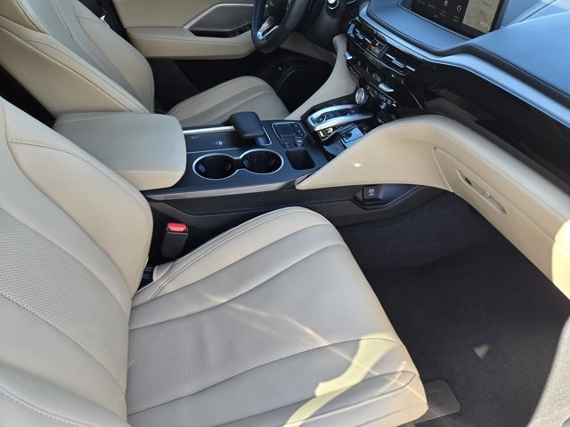 used 2023 Acura MDX car, priced at $38,500