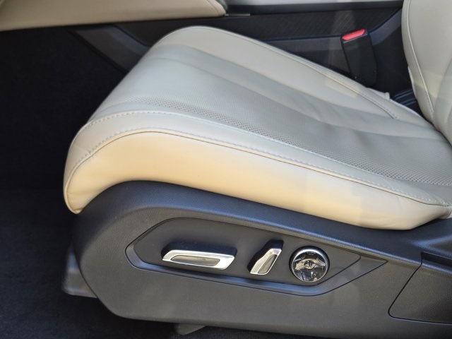 used 2023 Acura MDX car, priced at $38,500