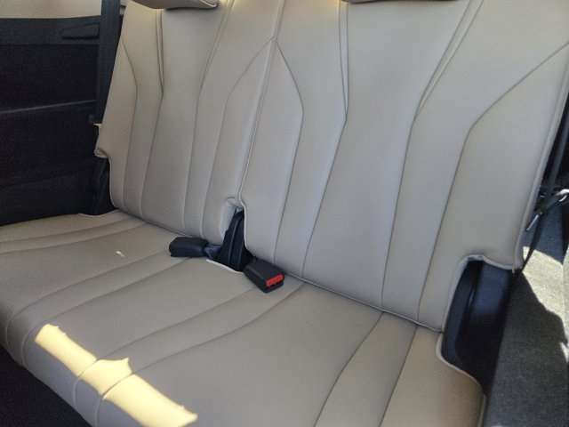 used 2023 Acura MDX car, priced at $38,500