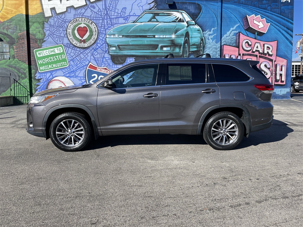 Used 2018 Toyota Highlander SUV