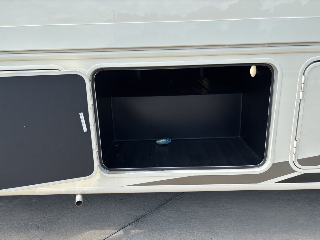 Used 2019 Ford F-53 DRW RWD Motorhome for sale #SP1416A - photo 18