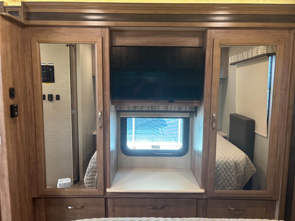 Used 2019 Ford F-53 DRW RWD Motorhome for sale #SP1416A - photo 73