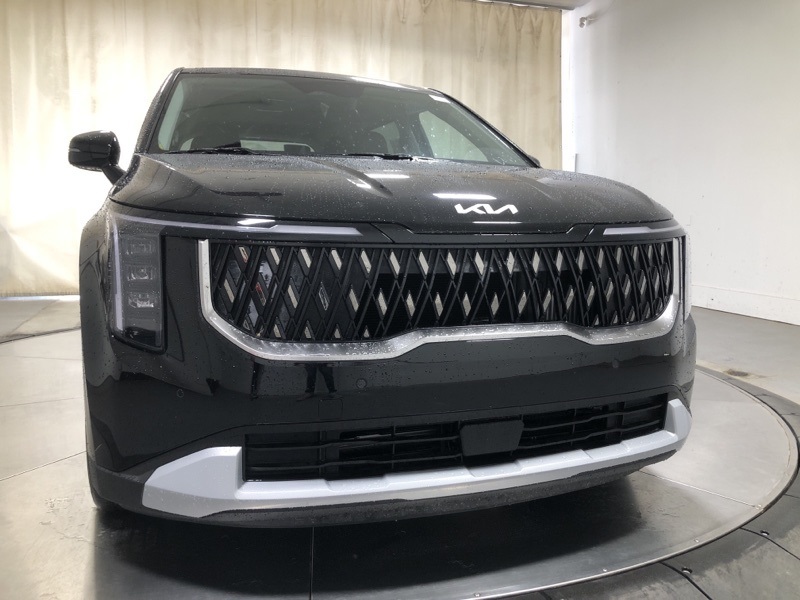 2026 Kia Carnival LXS photo 2