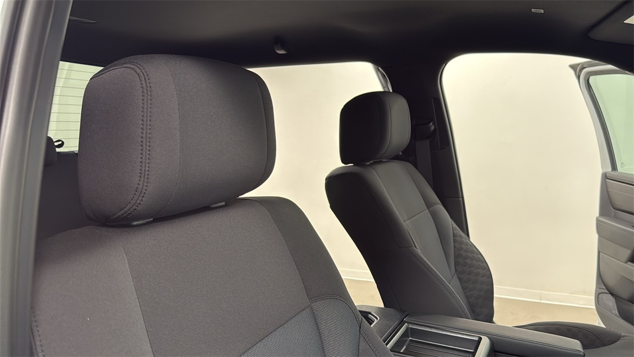 2026 Toyota Tundra SR5 CrewMax photo 18