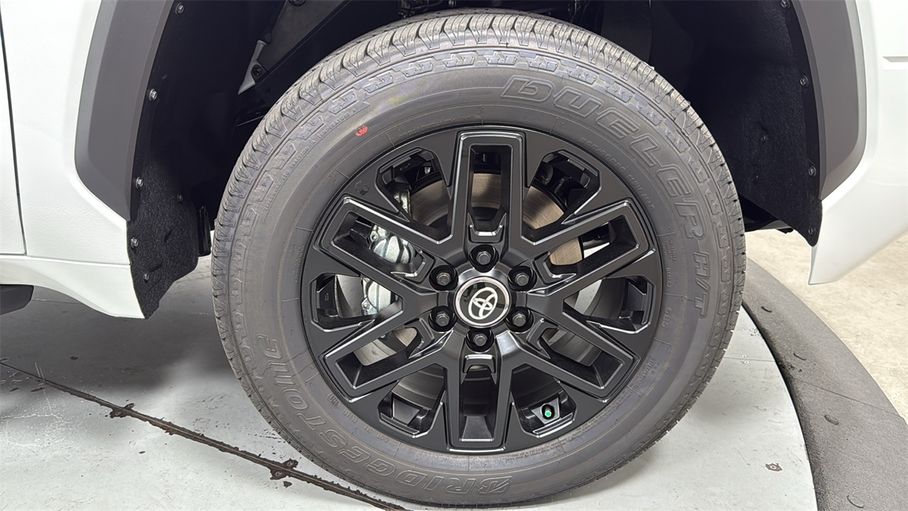 2026 Toyota Tundra SR5 CrewMax photo 20