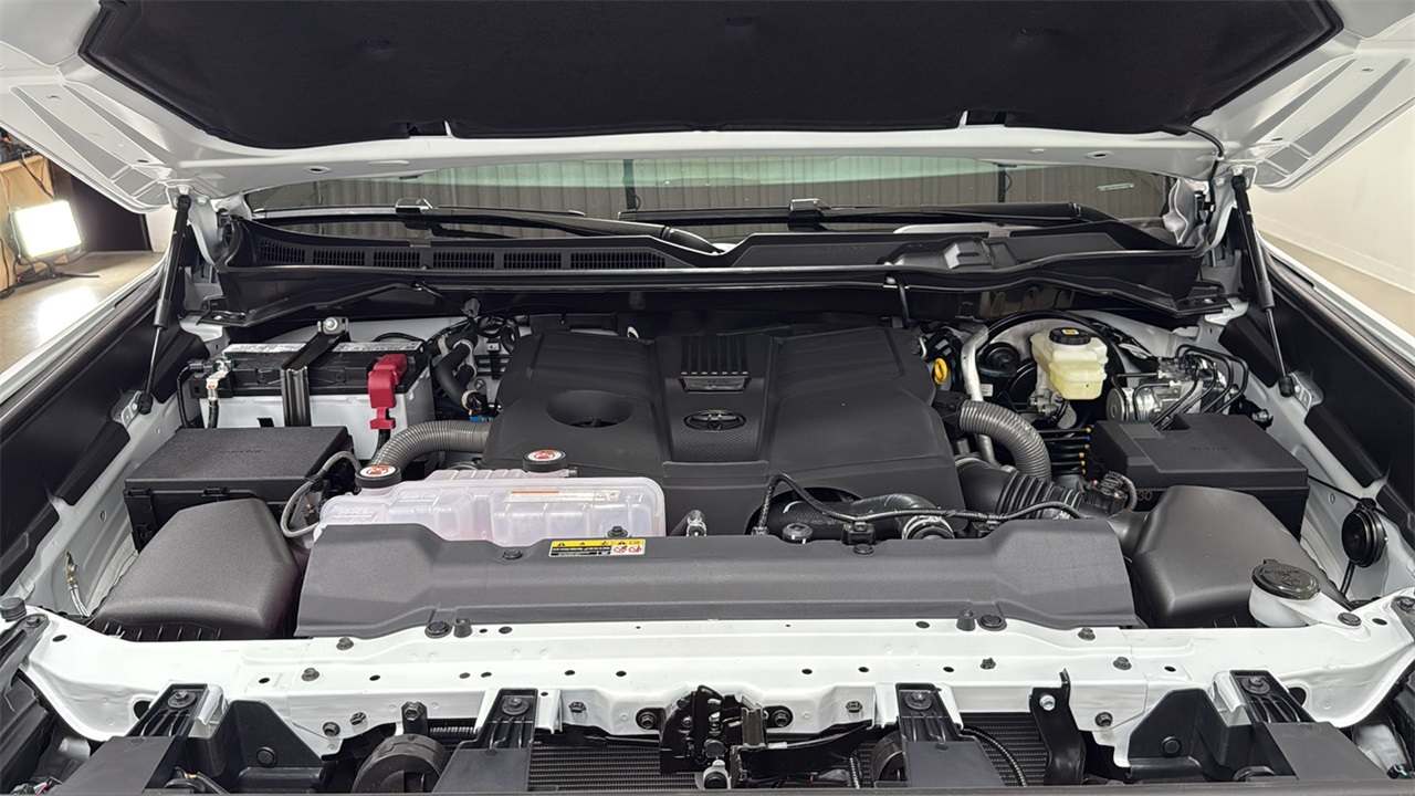 2026 Toyota Tundra SR5 CrewMax photo 24