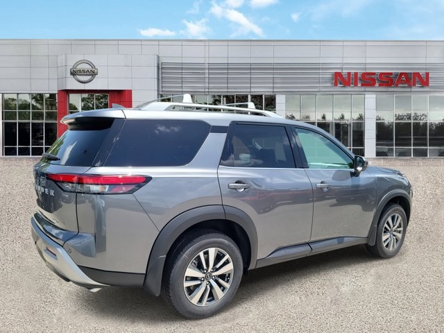 2025 Gun Metallic Nissan Pathfinder SL FWD SUV