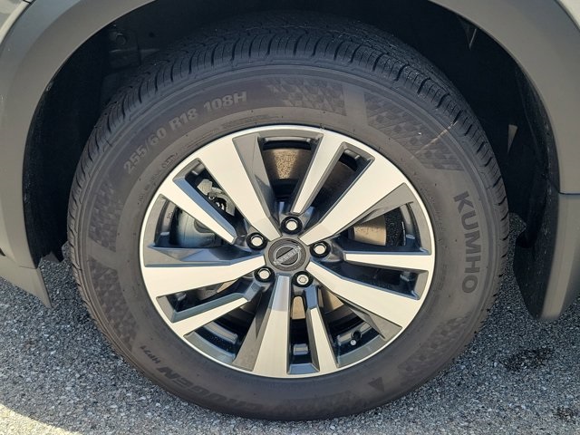 2025 Gun Metallic Nissan Pathfinder SL FWD SUV