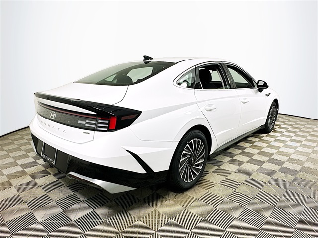 Sonata Hybrid SEL