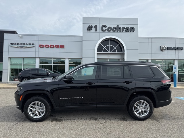 2025 Jeep Grand Cherokee Laredo X photo 2