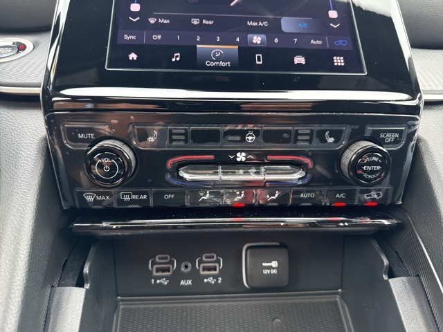 2025 Jeep Grand Cherokee Laredo X photo 27