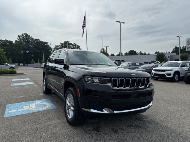 2025 Jeep Grand Cherokee Laredo X photo 6