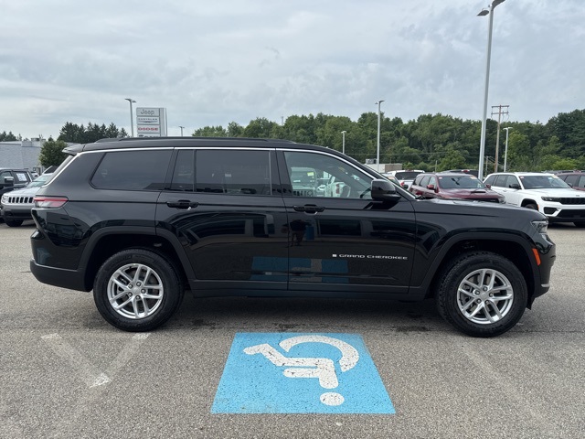 2025 Jeep Grand Cherokee Laredo X photo 7