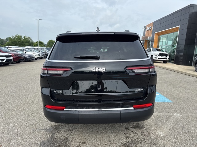 2025 Jeep Grand Cherokee Laredo X photo 8