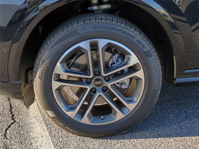 new 2025 Audi Q5 car, priced at $56,325
