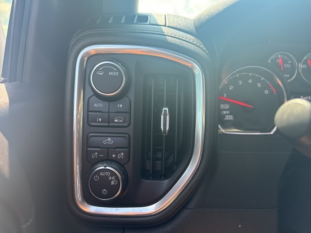 2020 Chevrolet Silverado 1500 LT photo 12