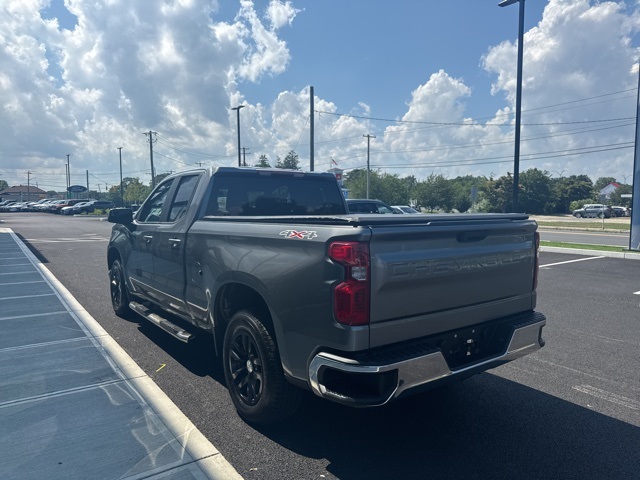 2020 Chevrolet Silverado 1500 LT photo 4