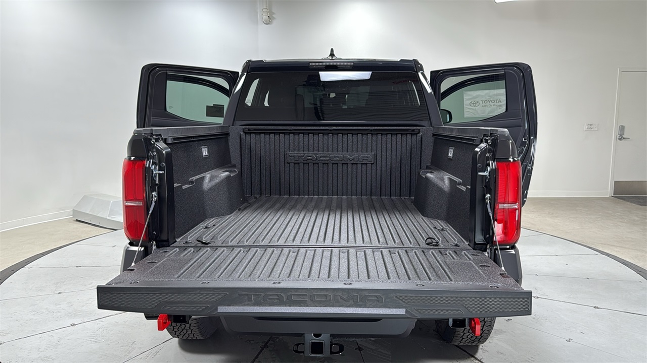 2025 Toyota Tacoma TRD Off-Road Double Cab photo 14