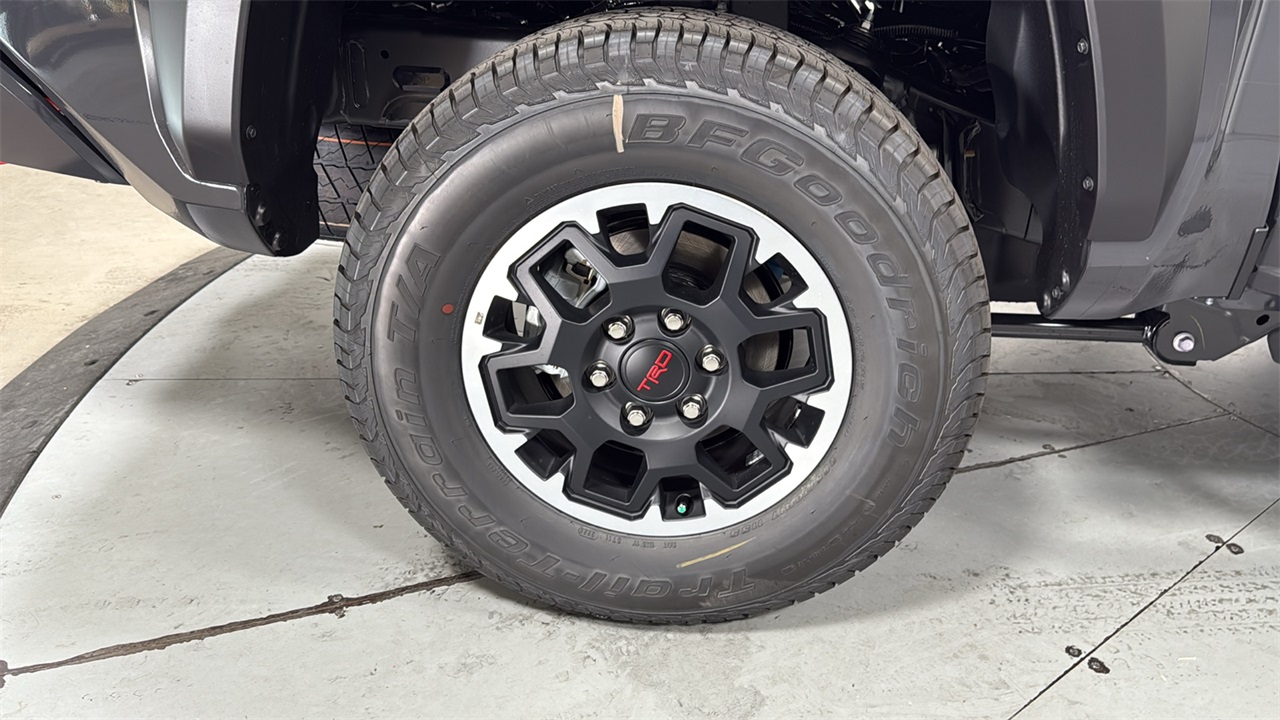 2025 Toyota Tacoma TRD Off-Road Double Cab photo 18