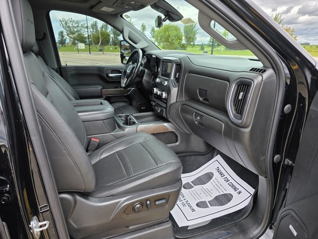2022 GMC Sierra 2500HD 4WD Crew Cab Standard Bed Denali