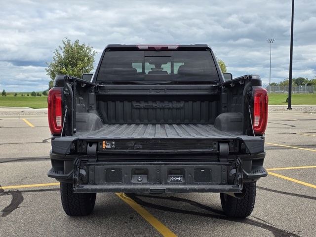 2022 GMC Sierra 2500HD 4WD Crew Cab Standard Bed Denali
