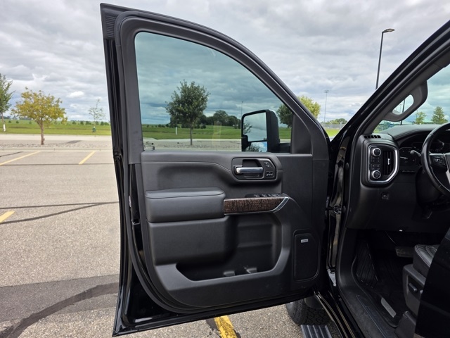 2022 GMC Sierra 2500HD 4WD Crew Cab Standard Bed Denali