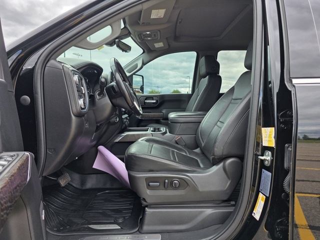 2022 GMC Sierra 2500HD 4WD Crew Cab Standard Bed Denali