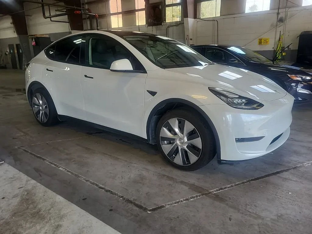 Used 2022 Tesla Model Y Long Range with VIN 7SAYGDEE7NA009796 for sale in Northfield, Minnesota