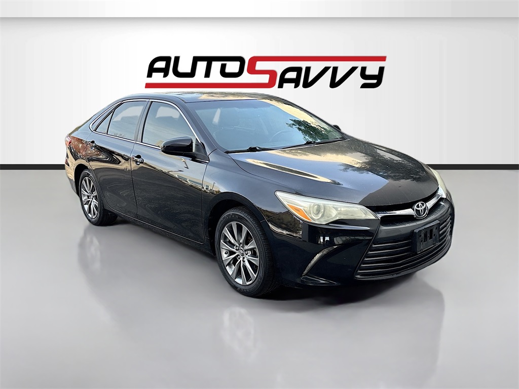 2015 Toyota Camry XLE's photo
