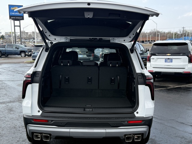 new 2026 Chevrolet Traverse car, priced at $43,795
