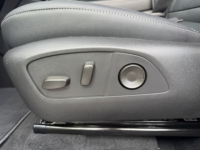 new 2026 Chevrolet Traverse car, priced at $43,795