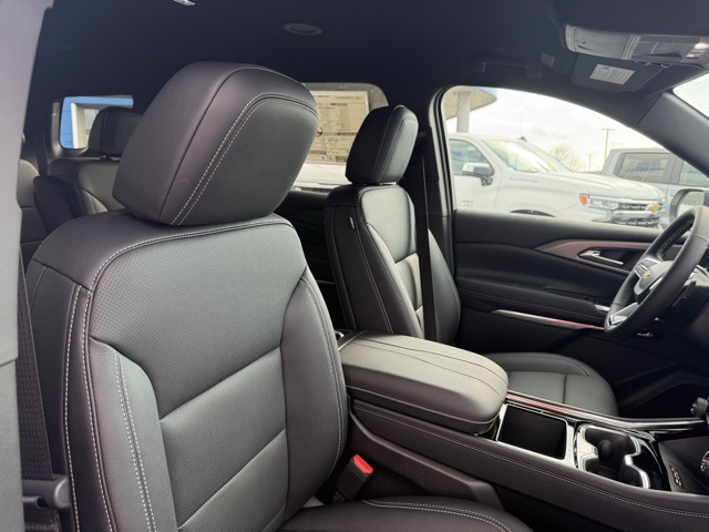 new 2026 Chevrolet Traverse car, priced at $43,795